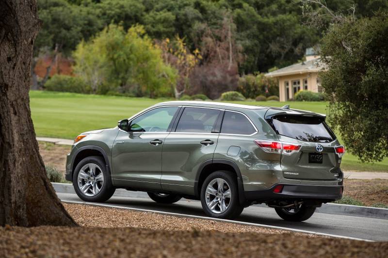 Comparison - Toyota Land Cruiser Prado 2015 - vs - Toyota Highlander ...